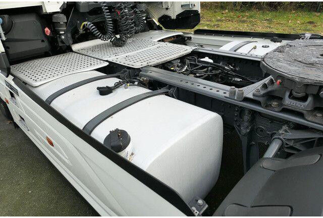 DAF XG 530 FT 4x2, Intarder, 2x Tank, Standklima - Тягач: фото 4 DAF XG 530 FT 4x2, Intarder, 2x Tank, Standklima - Тягач: фото 4