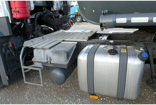 Mercedes-Benz 1846 Actros 4x2, Hydr., ADR, Leicht, Klima, Navi - Тягач: фото 3 Mercedes-Benz 1846 Actros 4x2, Hydr., ADR, Leicht, Klima, Navi - Тягач: фото 3