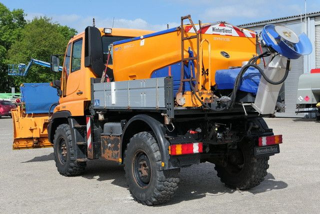 Unimog U 300 4x4, Schmidt, Streuer, Schild, Klima,27tkm - Вантажівка: фото 4 Unimog U 300 4x4, Schmidt, Streuer, Schild, Klima,27tkm - Вантажівка: фото 4