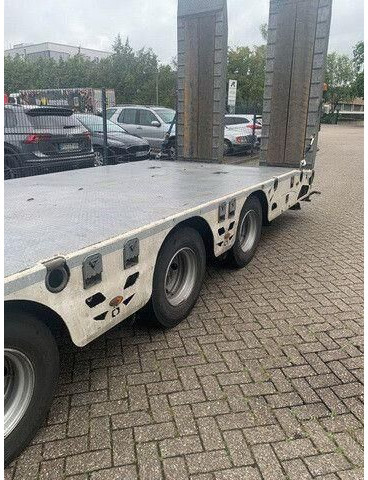 Vega 3-Achser, Hydr. Rampen, Verzinkt, Gelenkt - Низькорамна платформа напівпричіп: фото 4 Vega 3-Achser, Hydr. Rampen, Verzinkt, Gelenkt - Низькорамна платформа напівпричіп: фото 4