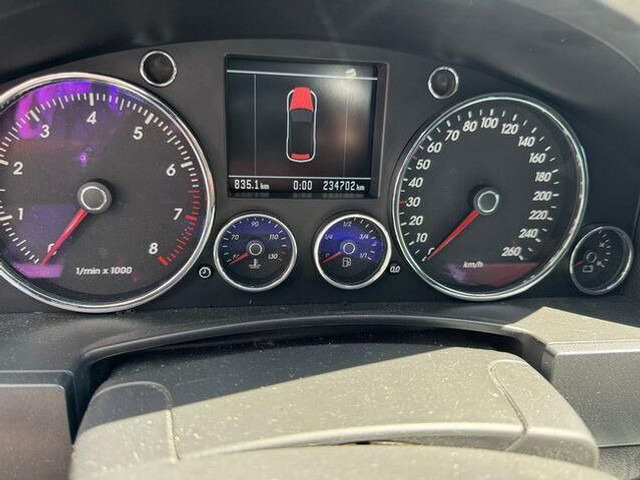 Volkswagen Touareg 3.2 V6/ GETRIEBESCHADEN /Motor läuft! - Легка бортова вантажівка: фото 5 Volkswagen Touareg 3.2 V6/ GETRIEBESCHADEN /Motor läuft! - Легка бортова вантажівка: фото 5