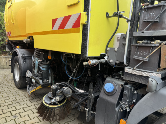 Camion balayeuse Renault SEMAT 6 M³ - Вантажівка цистерна: фото 4 Camion balayeuse Renault SEMAT 6 M³ - Вантажівка цистерна: фото 4