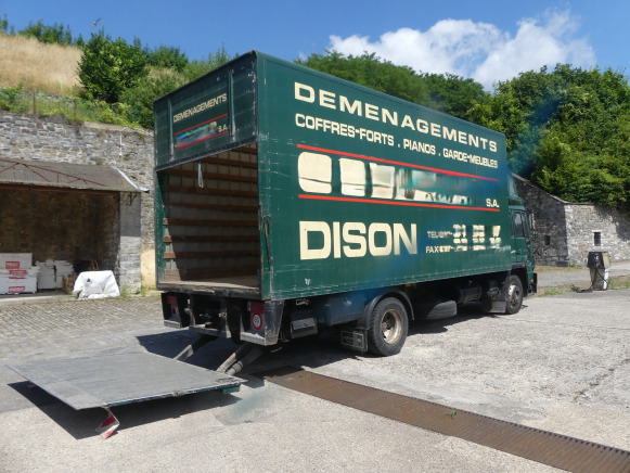 Camion de déménagement avec haillon arrière Volvo FL6-140 (1986-451.079 km-VIN:YB1E6AXGB405329) - Вантажівка з закритим кузовом: фото 3 Camion de déménagement avec haillon arrière Volvo FL6-140 (1986-451.079 km-VIN:YB1E6AXGB405329) - Вантажівка з закритим кузовом: фото 3