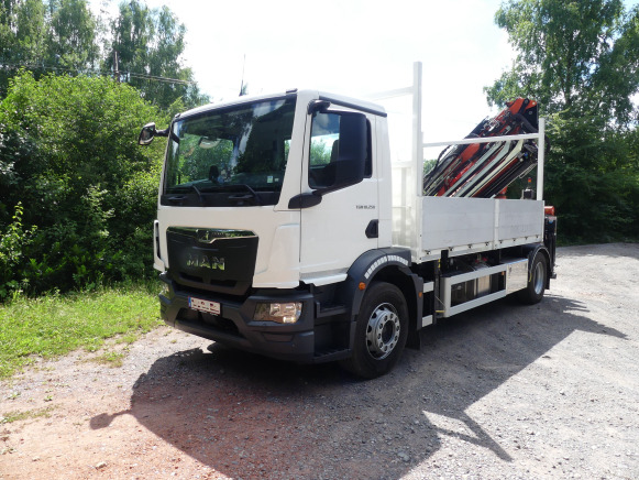Camion plateau ridelle avec grue MAN TGM18,250 (2022-3.278 km) - Бортова вантажівка/ Платформа, Вантажівка з маніпулятором: фото 1 Camion plateau ridelle avec grue MAN TGM18,250 (2022-3.278 km) - Бортова вантажівка/ Платформа, Вантажівка з маніпулятором: фото 1