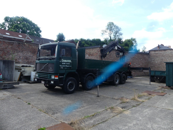 Camion plateau ridelle avec grue auxiliaire Volvo F12 (1994-64.040 km-VIN:YV2H5A7G6RA225775) - Бортова вантажівка/ Платформа, Вантажівка з маніпулятором: фото 1 Camion plateau ridelle avec grue auxiliaire Volvo F12 (1994-64.040 km-VIN:YV2H5A7G6RA225775) - Бортова вантажівка/ Платформа, Вантажівка з маніпулятором: фото 1
