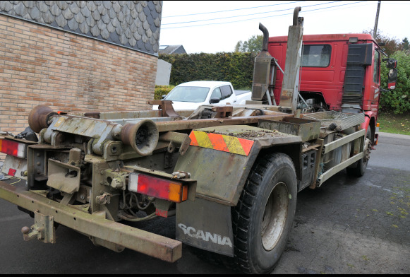 Camion porte container Scania P93ML4X2Z1 (1995-844.006 km) - Гаковий мультиліфт вантажівка: фото 3 Camion porte container Scania P93ML4X2Z1 (1995-844.006 km) - Гаковий мультиліфт вантажівка: фото 3
