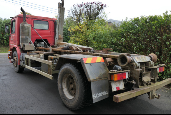 Camion porte container Scania P93ML4X2Z1 (1995-844.006 km) - Гаковий мультиліфт вантажівка: фото 4 Camion porte container Scania P93ML4X2Z1 (1995-844.006 km) - Гаковий мультиліфт вантажівка: фото 4