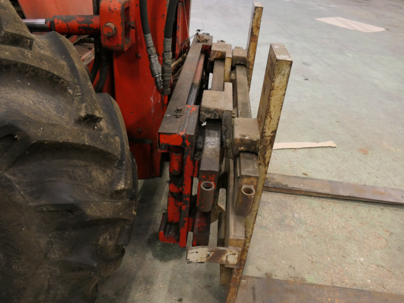 Chariot élévateur Manitou 4RM30N - Навантажувач підвищеної прохідності: фото 5 Chariot élévateur Manitou 4RM30N - Навантажувач підвищеної прохідності: фото 5