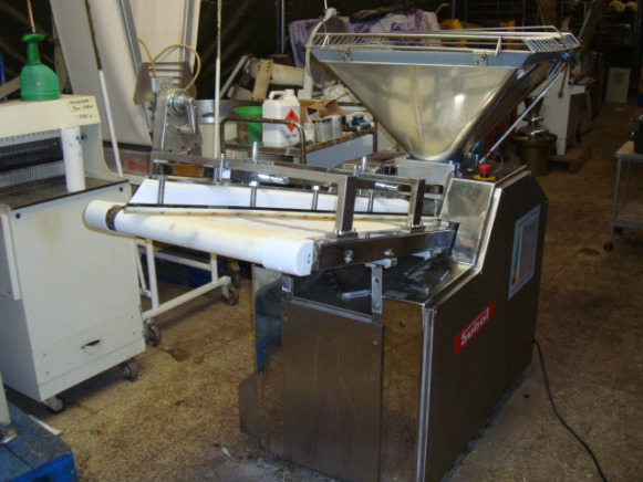 Peseuse diviseuse volumétrique SUBAL PHC 130 - Обладнання для пекарні: фото 1 Peseuse diviseuse volumétrique SUBAL PHC 130 - Обладнання для пекарні: фото 1