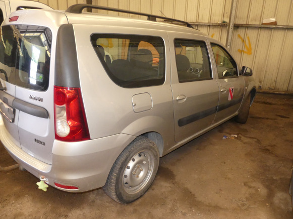 REF:2GBD456 - Voiture Dacia Logan Break SD (2011-85.514 km) - Універсал: фото 4 REF:2GBD456 - Voiture Dacia Logan Break SD (2011-85.514 km) - Універсал: фото 4