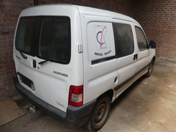 REF:Immatriculé sous : YAU-437 - Voiture Peugeot Partner - Легковий фургон: фото 4 REF:Immatriculé sous : YAU-437 - Voiture Peugeot Partner - Легковий фургон: фото 4