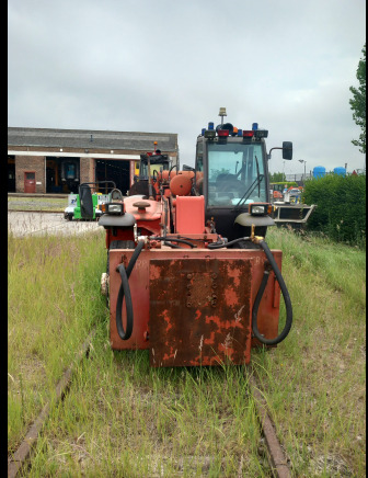 Tracteur CHARIOTRAC pour pièces - Трактор: фото 2 Tracteur CHARIOTRAC pour pièces - Трактор: фото 2