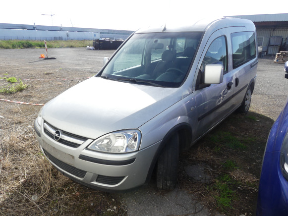 Voiture Opel Combo - Легковий автомобіль: фото 1 Voiture Opel Combo - Легковий автомобіль: фото 1