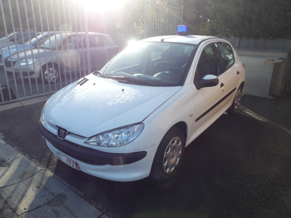 Voiture Peugeot 206 (2006-87.764 km) - Легковий автомобіль: фото 1 Voiture Peugeot 206 (2006-87.764 km) - Легковий автомобіль: фото 1