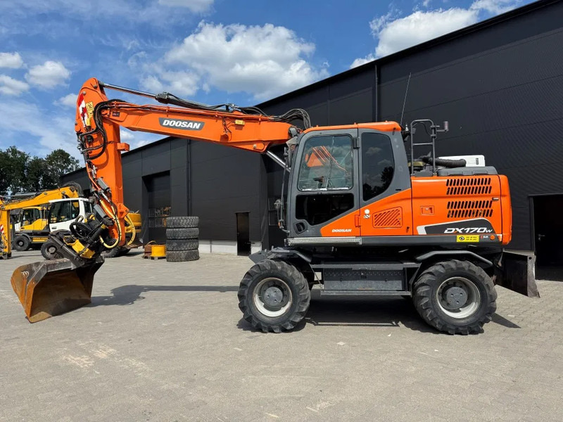 Doosan DX170-5 Engcon Gripper S Afneembaar. - Колісний екскаватор: фото 1 Doosan DX170-5 Engcon Gripper S Afneembaar. - Колісний екскаватор: фото 1