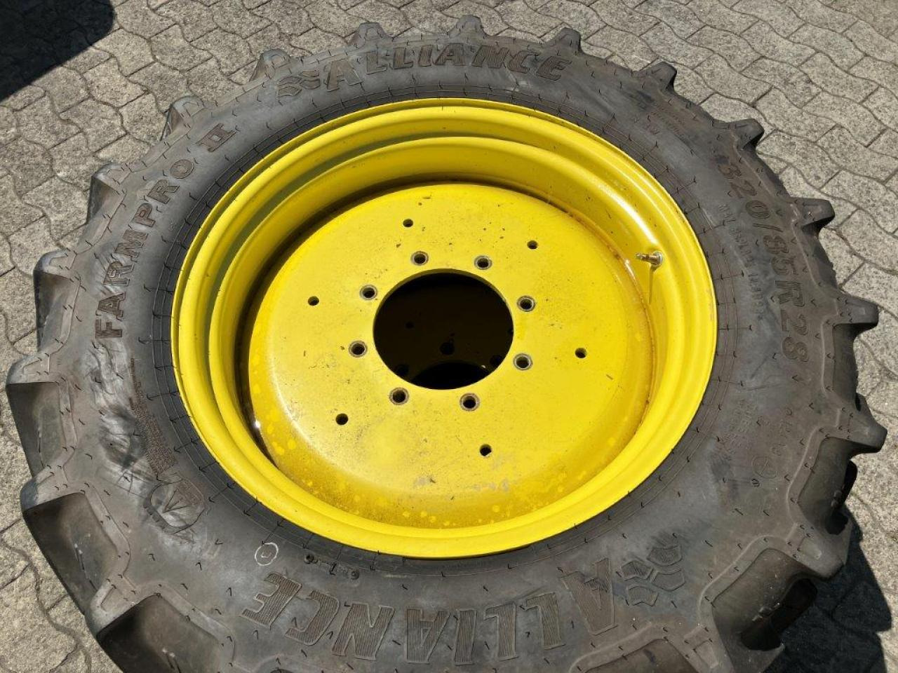 Alliance 320/85R28 - Шина в категорії Сільськогосподарська техніка: фото 4 Alliance 320/85R28 - Шина в категорії Сільськогосподарська техніка: фото 4