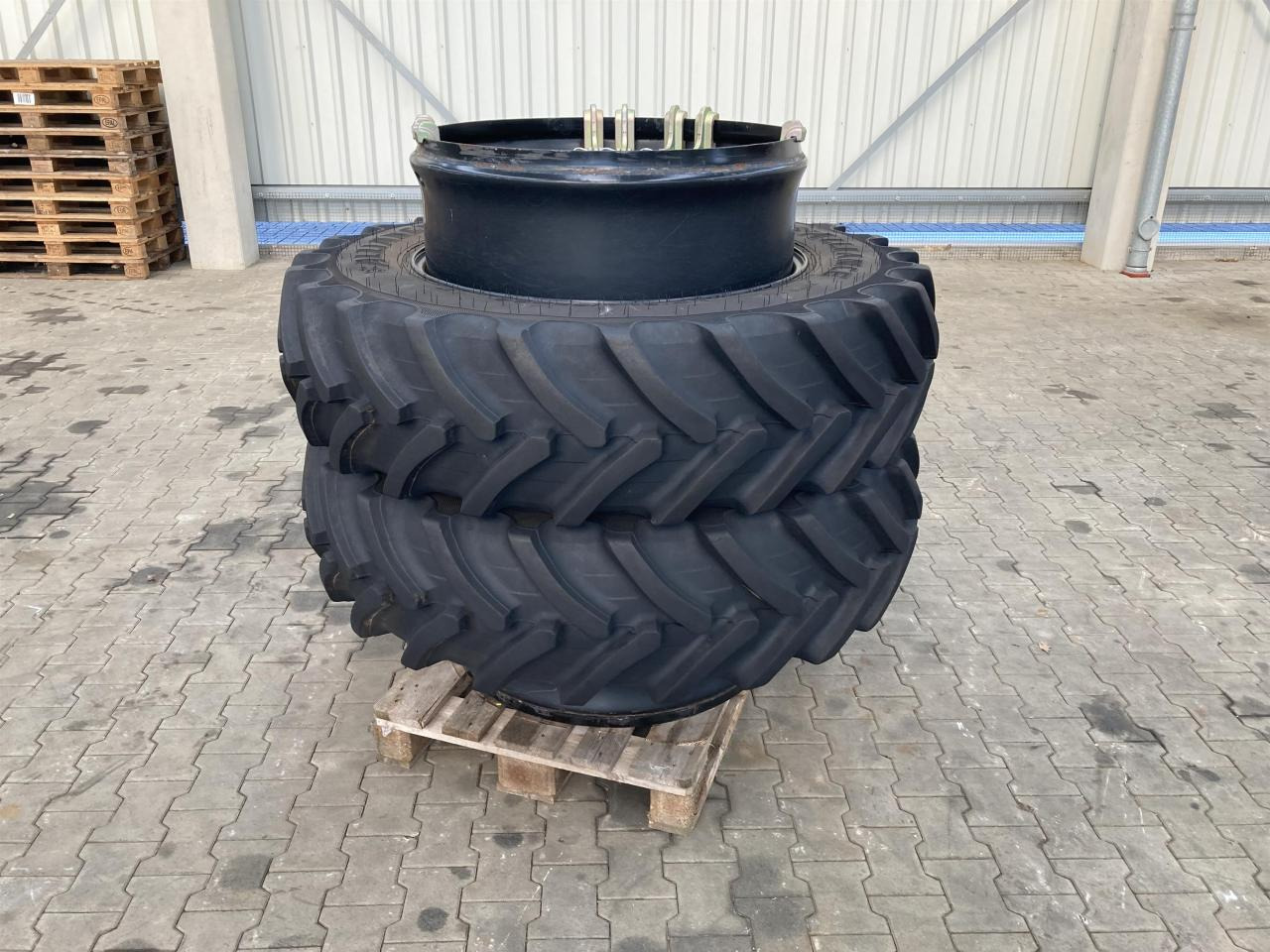 Alliance 380/85R34 - Шина в категорії Сільськогосподарська техніка: фото 1 Alliance 380/85R34 - Шина в категорії Сільськогосподарська техніка: фото 1