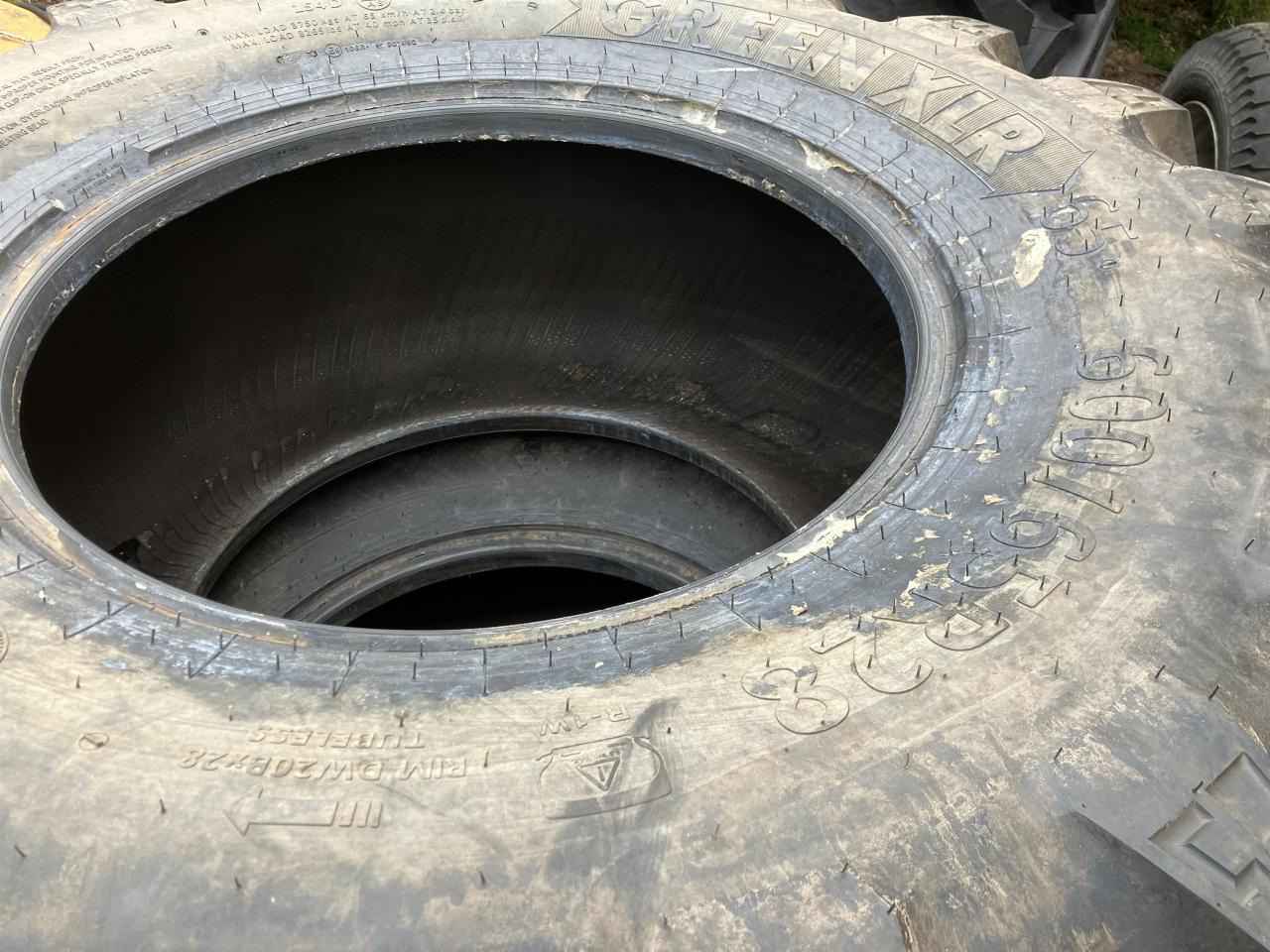BKT 600/65R28 - Шина в категорії Сільськогосподарська техніка: фото 2 BKT 600/65R28 - Шина в категорії Сільськогосподарська техніка: фото 2