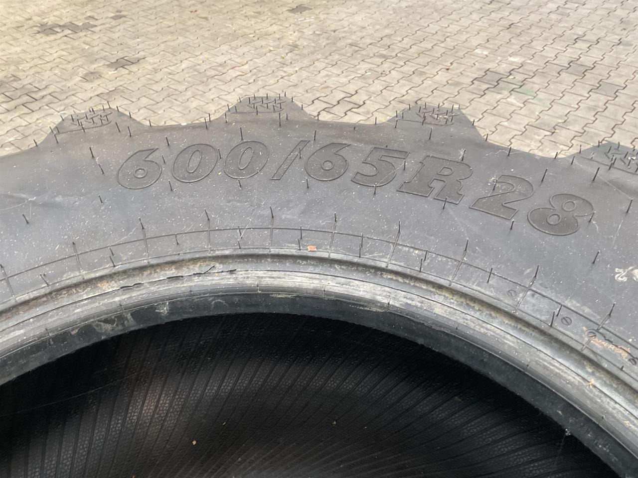 BKT 600/65R28 - Шина в категорії Сільськогосподарська техніка: фото 2 BKT 600/65R28 - Шина в категорії Сільськогосподарська техніка: фото 2