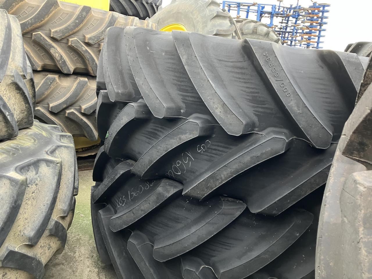 Bridgestone 600/65R34 - Шина в категорії Сільськогосподарська техніка: фото 2 Bridgestone 600/65R34 - Шина в категорії Сільськогосподарська техніка: фото 2