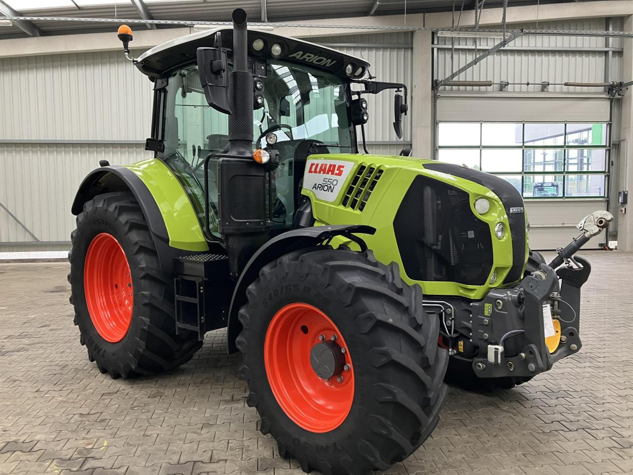CLAAS Arion 550 - Трактор: фото 3 CLAAS Arion 550 - Трактор: фото 3