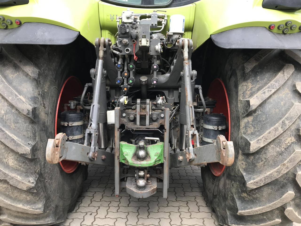 Трактор CLAAS Axion 870: фото 6