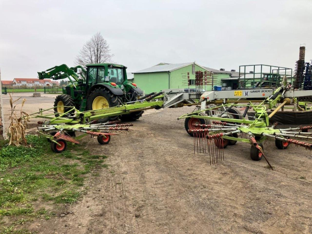 CLAAS Liner 3000 - Сіноворушилка: фото 4 CLAAS Liner 3000 - Сіноворушилка: фото 4