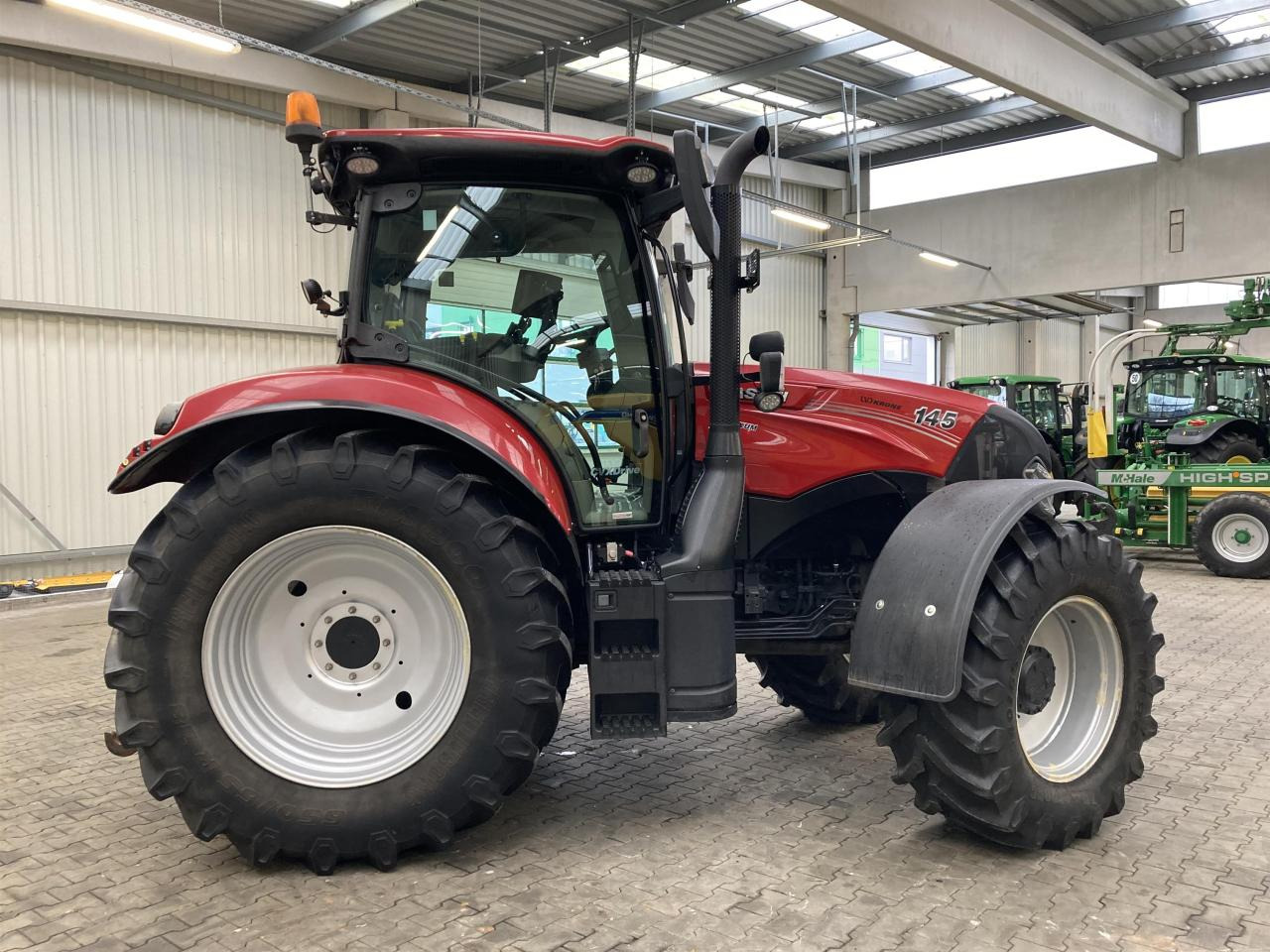 Case-IH CVX 145 - Трактор: фото 4 Case-IH CVX 145 - Трактор: фото 4