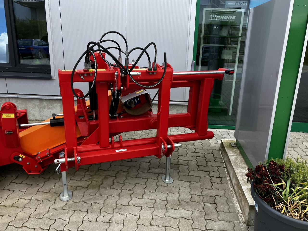 Dücker USM-26 VR4 - Косарка-подрібнювач: фото 3 Dücker USM-26 VR4 - Косарка-подрібнювач: фото 3