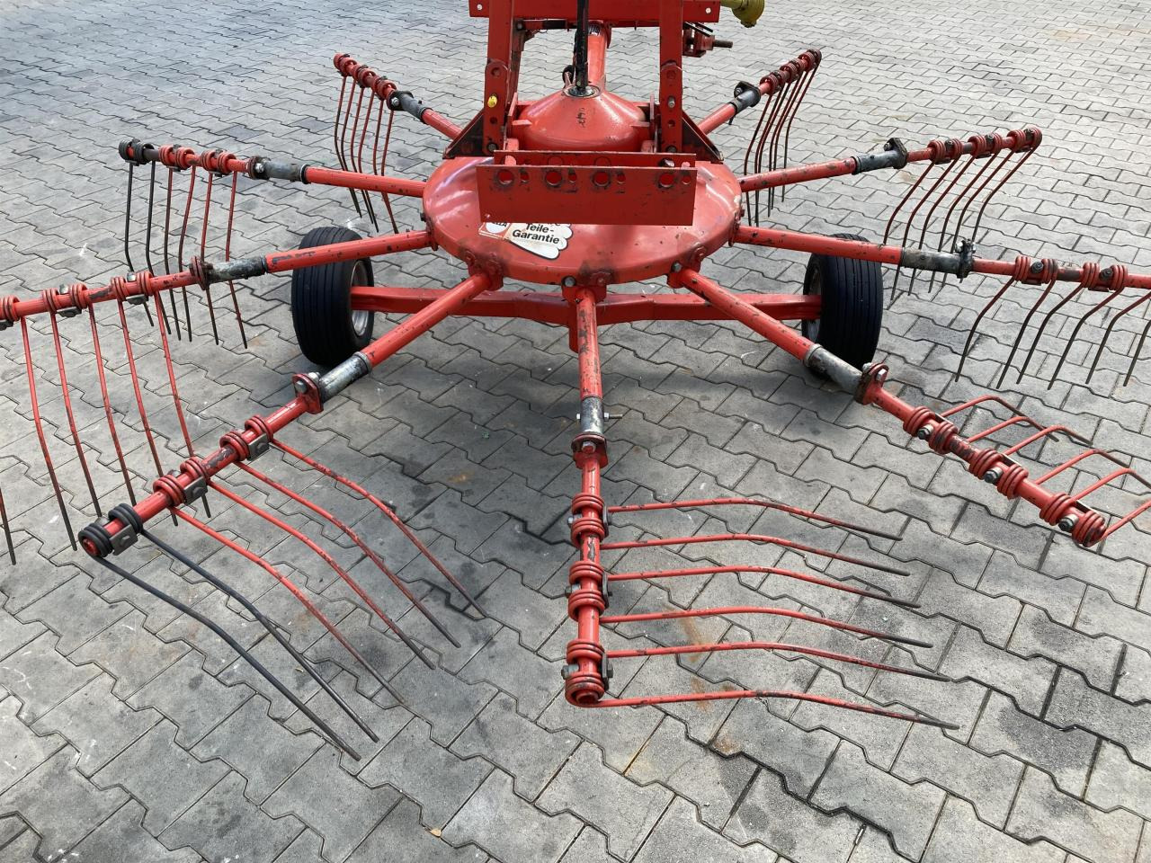 Fella TS 335 DN - Сіноворушилка: фото 4 Fella TS 335 DN - Сіноворушилка: фото 4