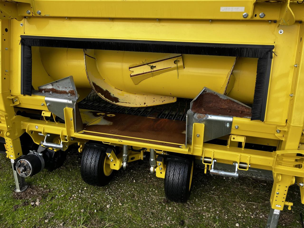 John Deere 30R - Обладнання для кормозбирального комбайну: фото 2 John Deere 30R - Обладнання для кормозбирального комбайну: фото 2