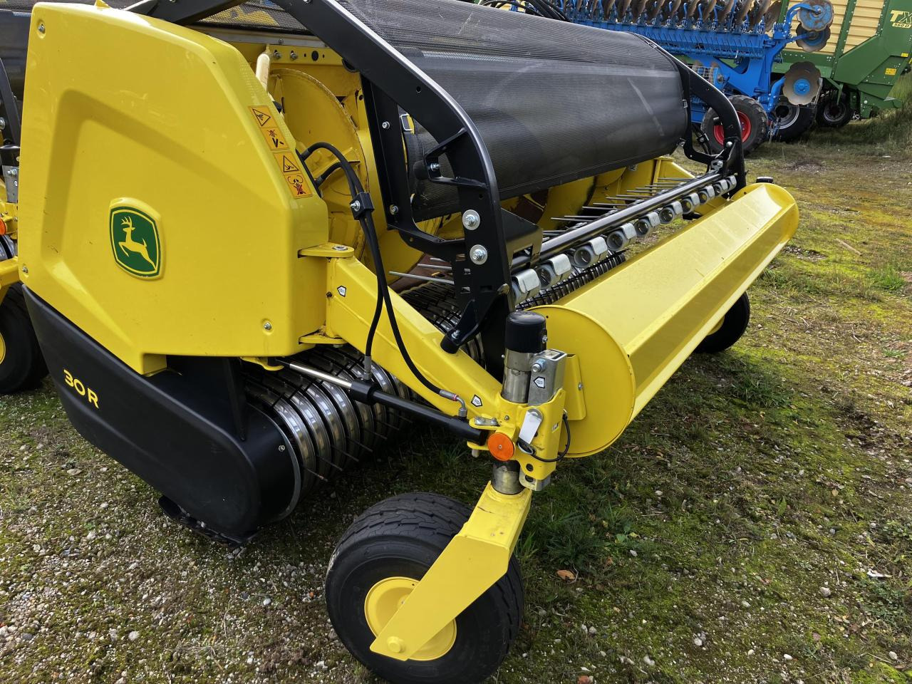 John Deere 30R - Обладнання для кормозбирального комбайну: фото 1 John Deere 30R - Обладнання для кормозбирального комбайну: фото 1