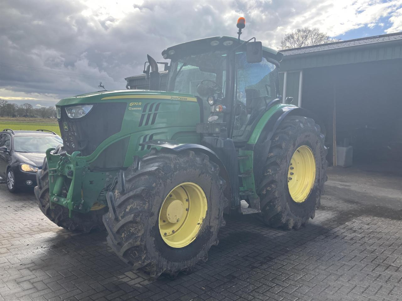 John Deere 6170R - Трактор: фото 4 John Deere 6170R - Трактор: фото 4