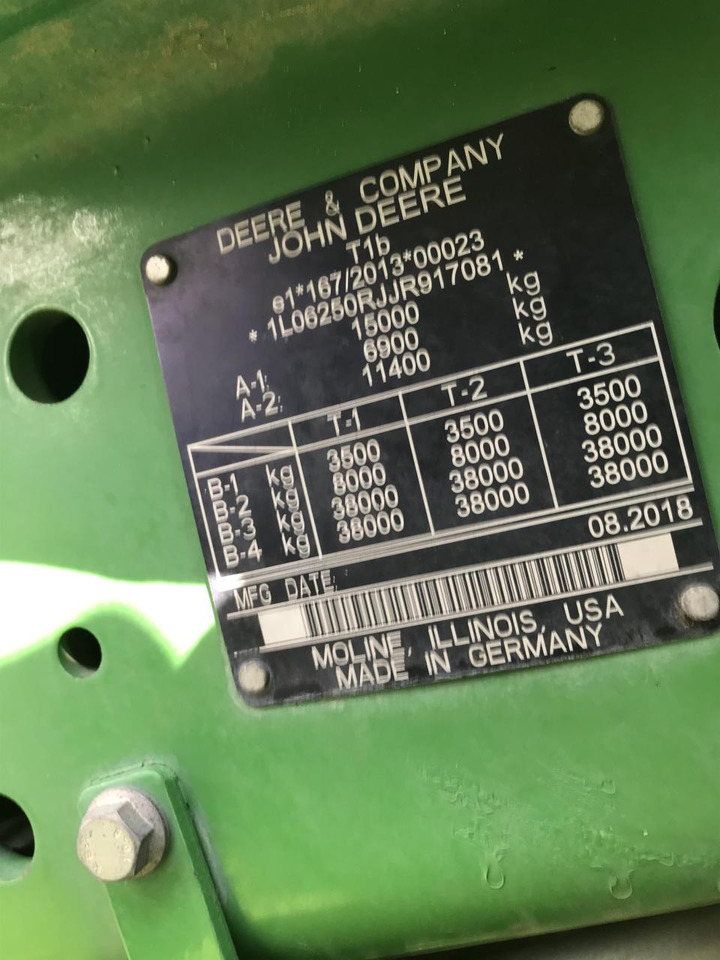 Трактор John Deere 6250R: фото 13