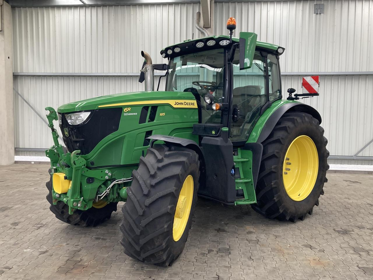 John Deere 6R 185 - Трактор: фото 1 John Deere 6R 185 - Трактор: фото 1