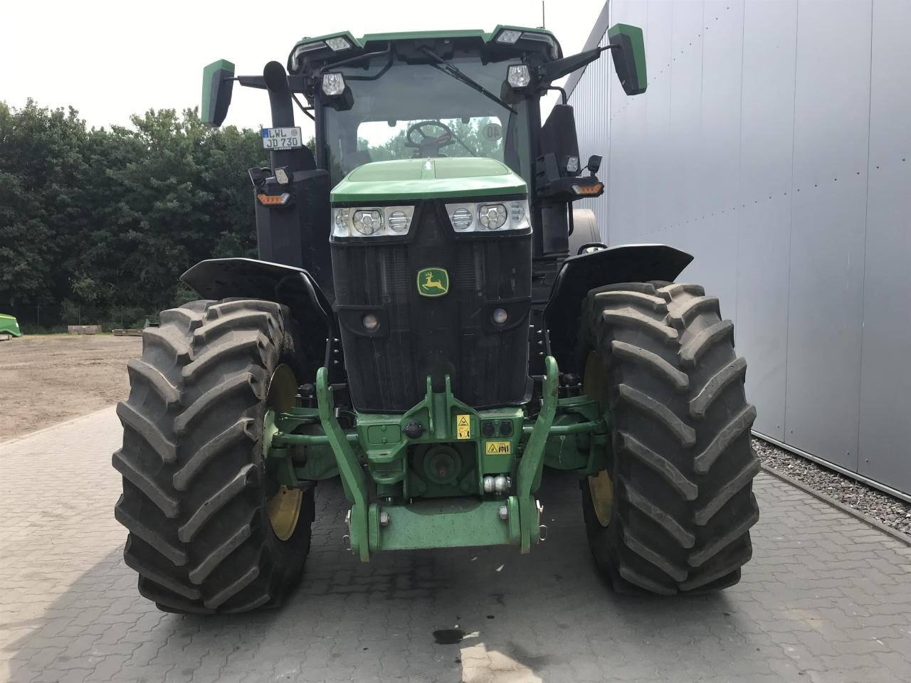 John Deere 7R 330 - Трактор: фото 3 John Deere 7R 330 - Трактор: фото 3