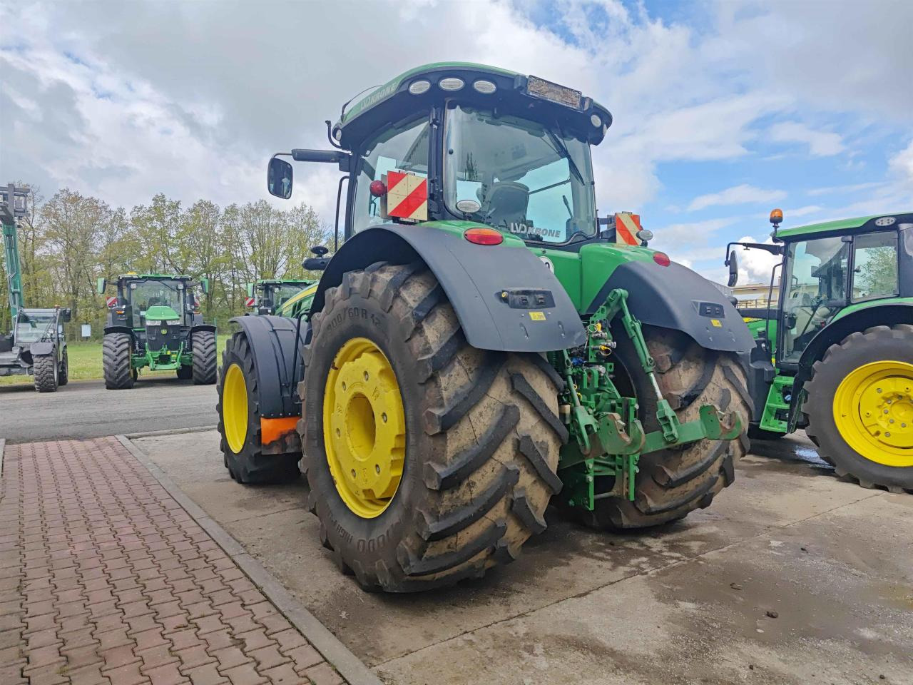 John Deere 8400R - Трактор: фото 5 John Deere 8400R - Трактор: фото 5