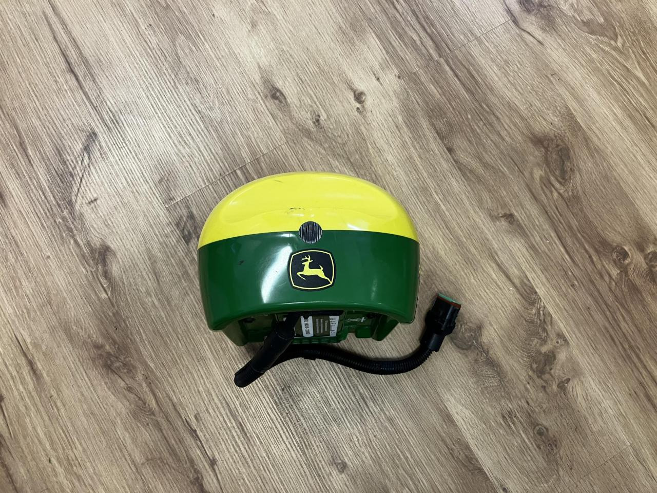 John Deere SF6000 SF3, M-RTK - Навігаційна система в категорії Сільськогосподарська техніка: фото 2 John Deere SF6000 SF3, M-RTK - Навігаційна система в категорії Сільськогосподарська техніка: фото 2