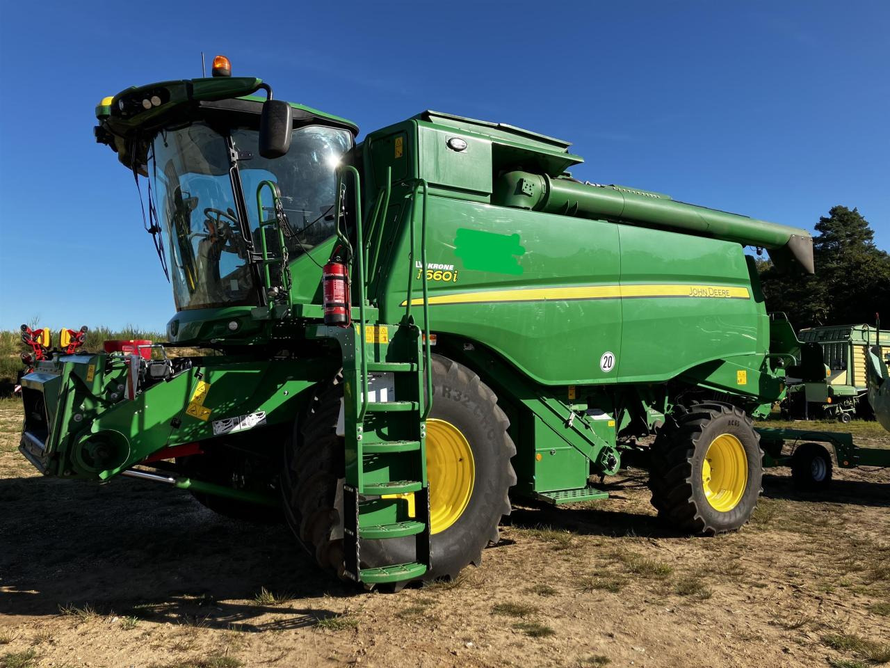 John Deere T660i - Зернозбиральний комбайн: фото 1 John Deere T660i - Зернозбиральний комбайн: фото 1