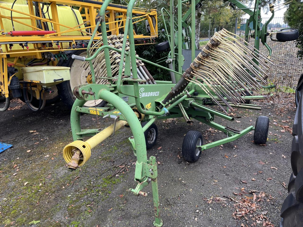 Krone SWADRO 461 - Сіноворушилка: фото 3 Krone SWADRO 461 - Сіноворушилка: фото 3