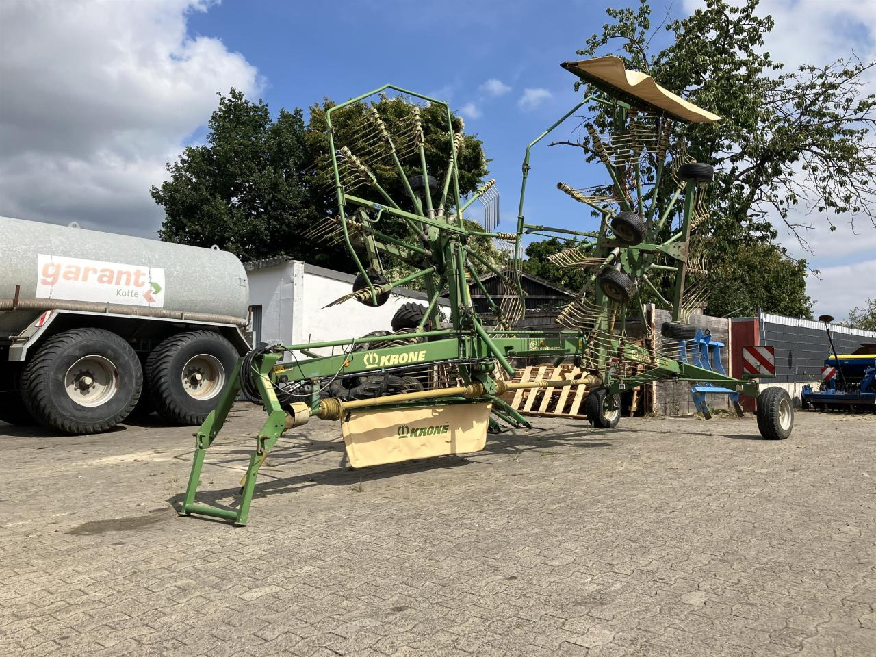 Krone SWADRO 810 - Сіноворушилка: фото 1 Krone SWADRO 810 - Сіноворушилка: фото 1