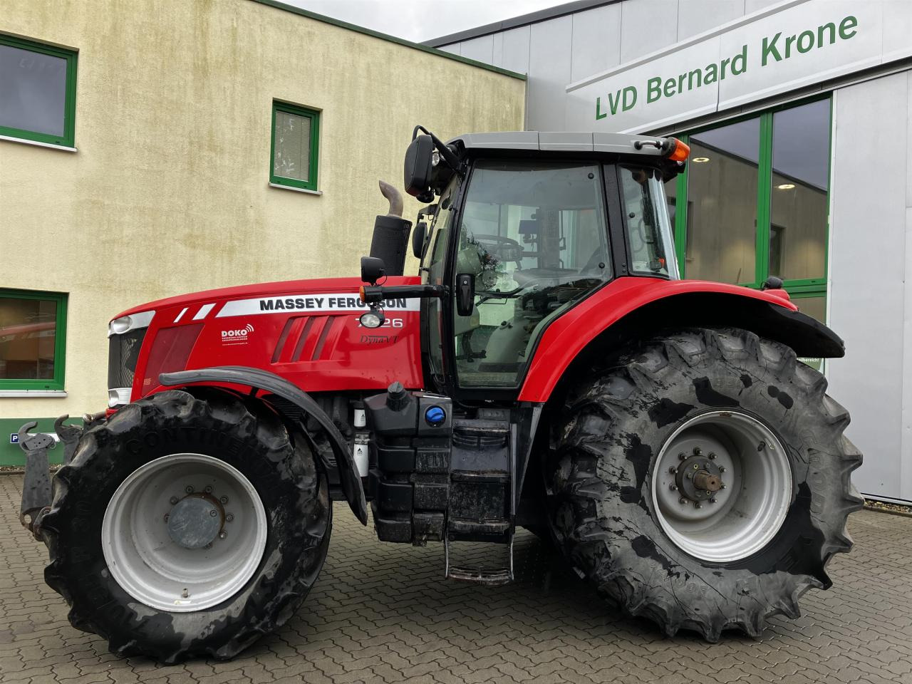 Massey Ferguson 7726 - Трактор: фото 1 Massey Ferguson 7726 - Трактор: фото 1