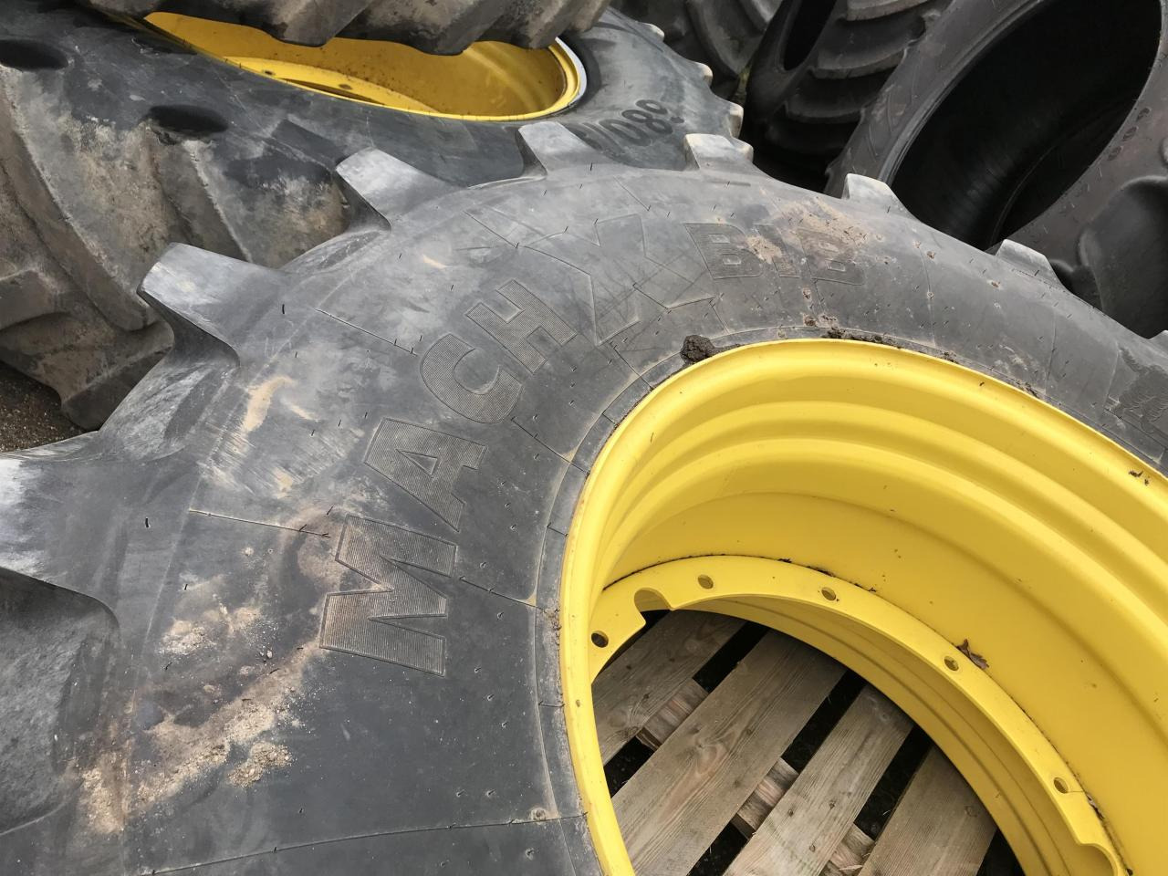 Michelin 650/85R38 - Шина в категорії Сільськогосподарська техніка: фото 4 Michelin 650/85R38 - Шина в категорії Сільськогосподарська техніка: фото 4