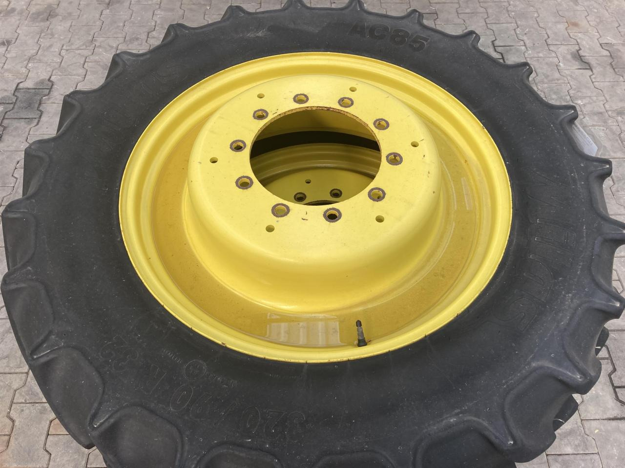 Mitas 320/90R32 - Шина в категорії Сільськогосподарська техніка: фото 2 Mitas 320/90R32 - Шина в категорії Сільськогосподарська техніка: фото 2