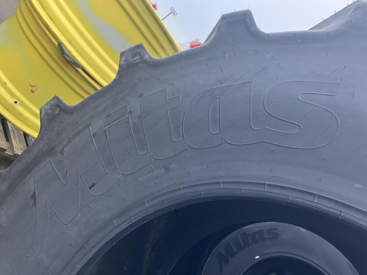 Mitas 650/75R38 - Шина в категорії Сільськогосподарська техніка: фото 3 Mitas 650/75R38 - Шина в категорії Сільськогосподарська техніка: фото 3