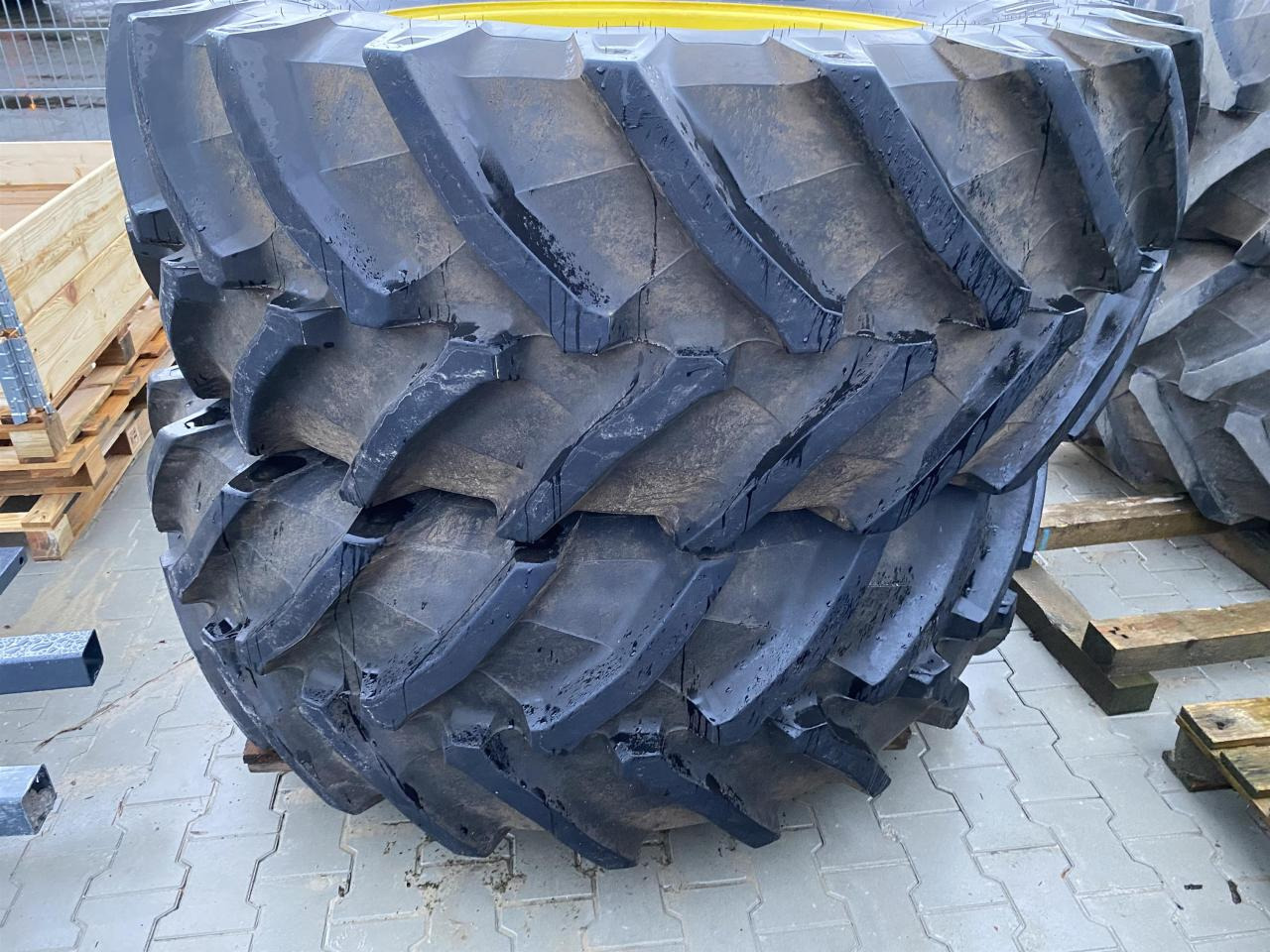 Trelleborg 600/65R38 - Шина в категорії Сільськогосподарська техніка: фото 4 Trelleborg 600/65R38 - Шина в категорії Сільськогосподарська техніка: фото 4