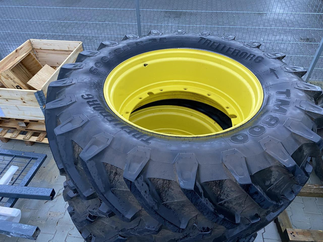 Trelleborg 600/65R38 - Шина в категорії Сільськогосподарська техніка: фото 1 Trelleborg 600/65R38 - Шина в категорії Сільськогосподарська техніка: фото 1