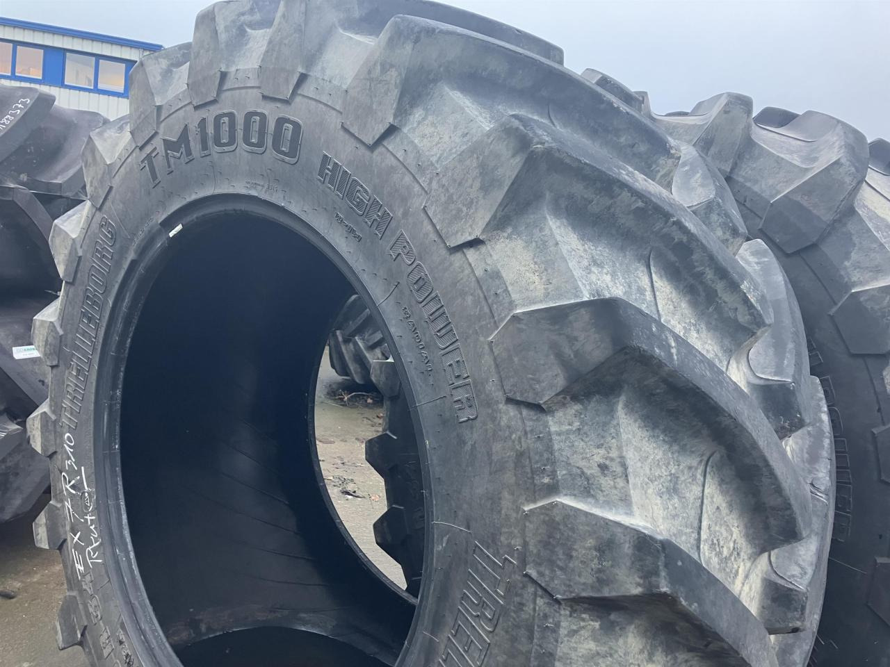 Trelleborg 650/60R34 - Шина в категорії Сільськогосподарська техніка: фото 1 Trelleborg 650/60R34 - Шина в категорії Сільськогосподарська техніка: фото 1