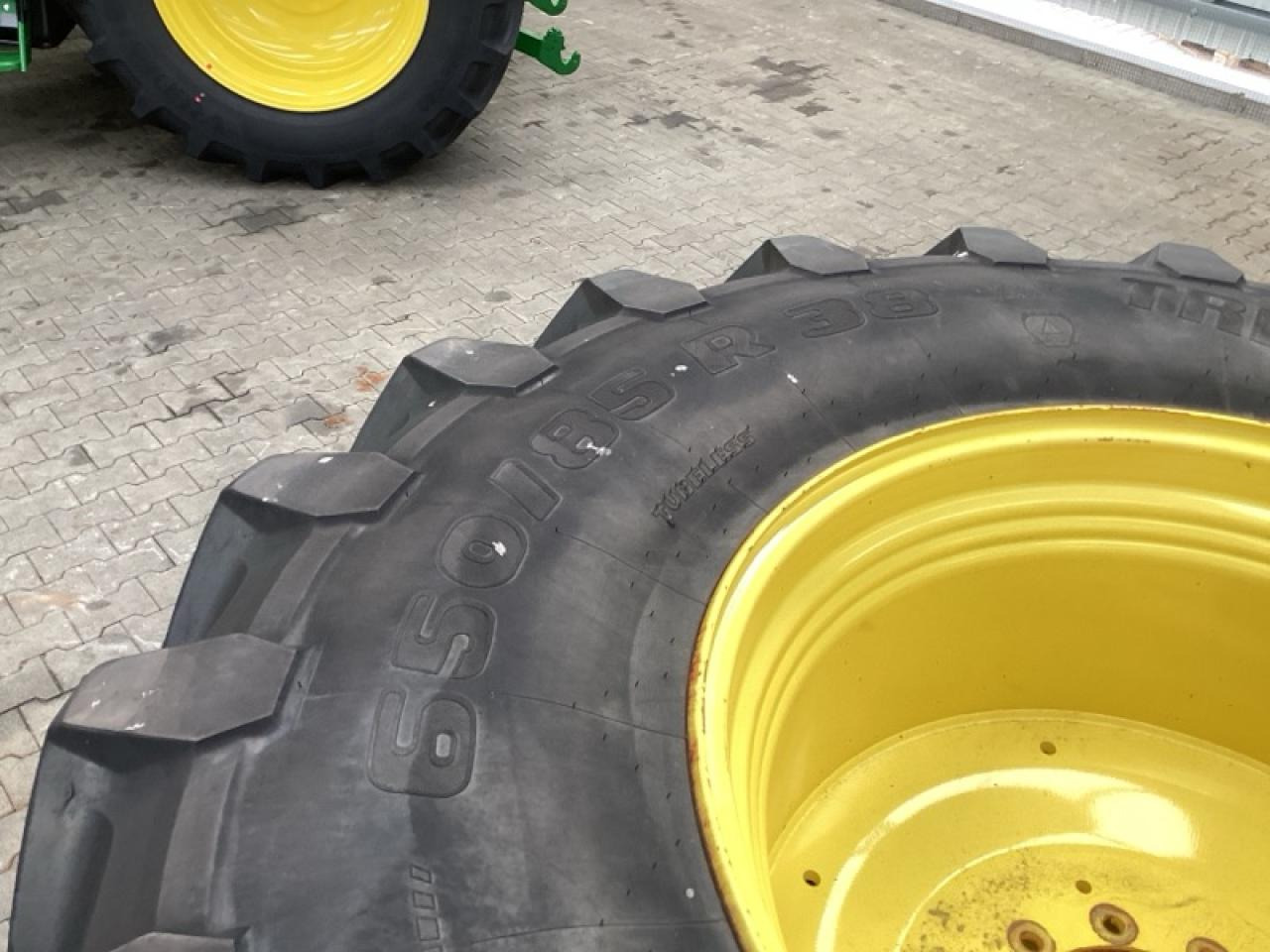 Trelleborg 650/85R38 - Шина в категорії Сільськогосподарська техніка: фото 2 Trelleborg 650/85R38 - Шина в категорії Сільськогосподарська техніка: фото 2