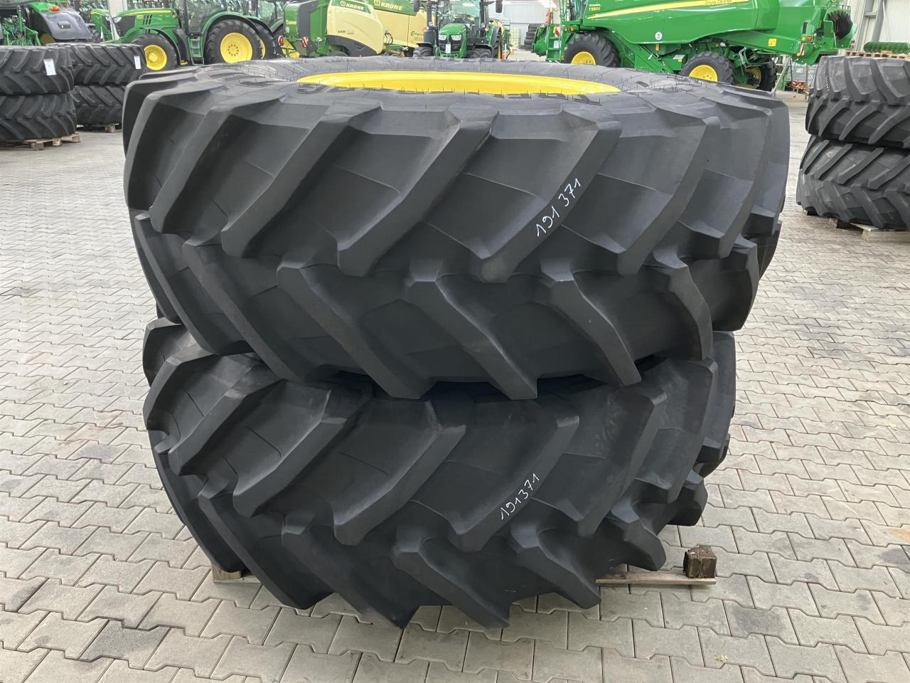 Trelleborg 650/85R38 - Шина в категорії Сільськогосподарська техніка: фото 4 Trelleborg 650/85R38 - Шина в категорії Сільськогосподарська техніка: фото 4
